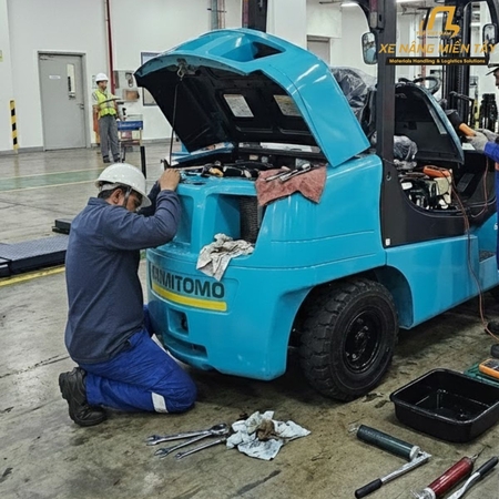 15 Sai lầm thường gặp khi bảo trì xe nâng nhà máy